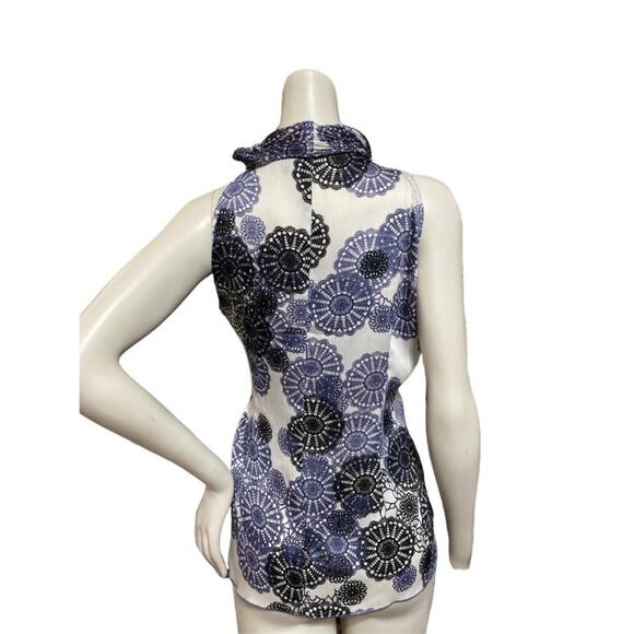 Milano Sleeveless Ruffle Front Blue and White Blouse Size XL - Picture 3 of 3